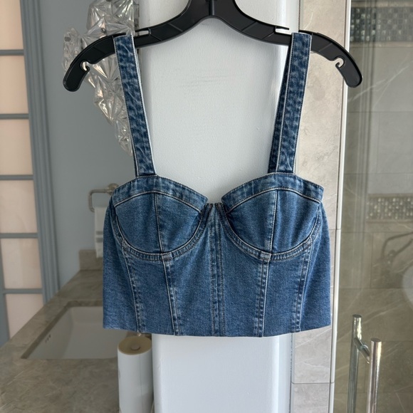 Alice + Olivia Jeanna Denim Bustier Crop Top - Picture 6 of 10